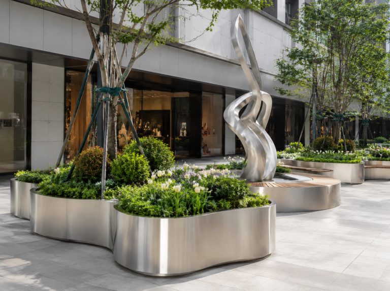 安龙县不锈钢景观雕塑与金属花箱